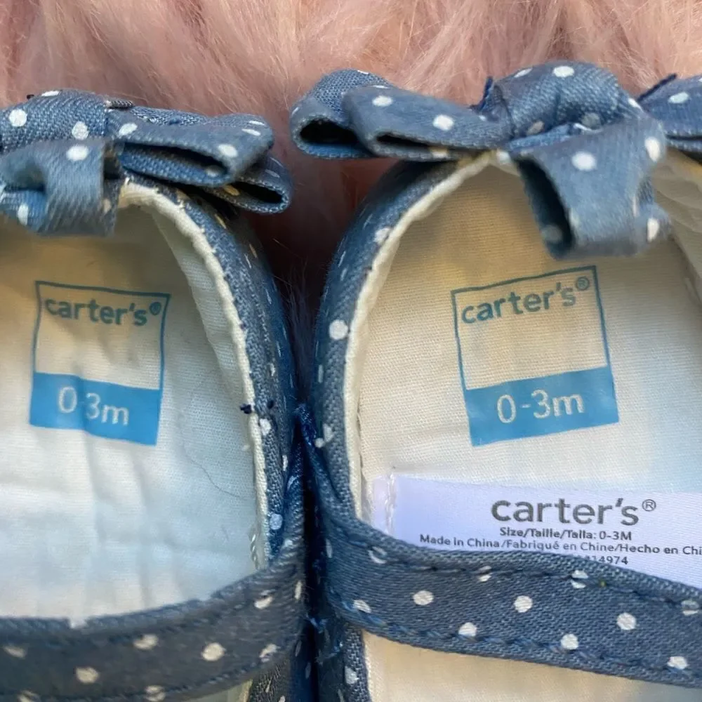 *NWOT* Carters 0-3 Month Blue and White Baby Shoes